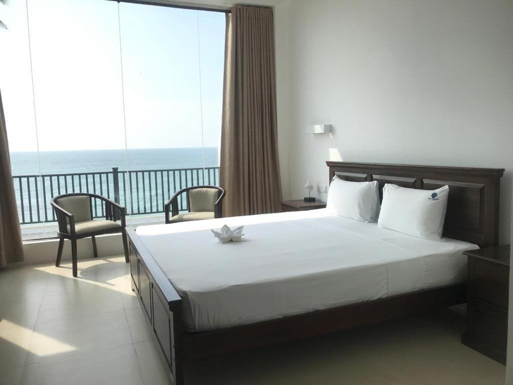 White Sand Villa - Beach Front Hikkaduwa Exterior foto