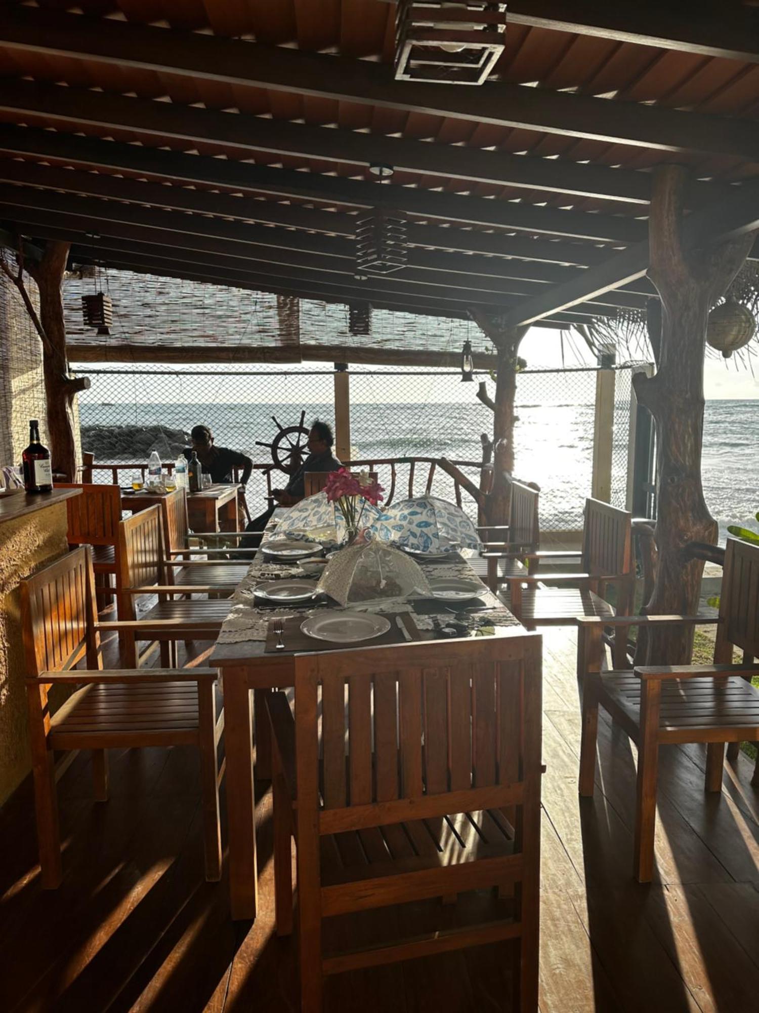 White Sand Villa - Beach Front Hikkaduwa Exterior foto