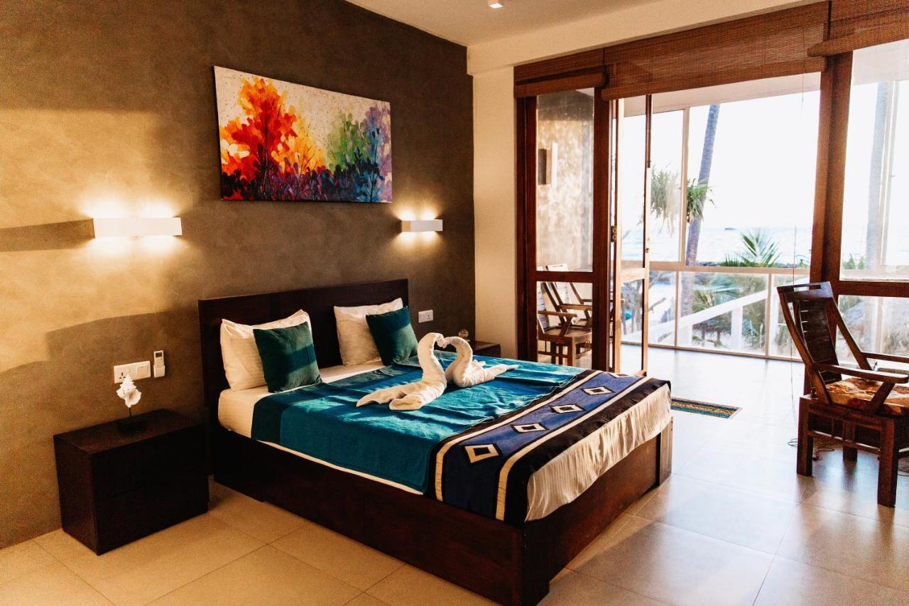 White Sand Villa - Beach Front Hikkaduwa Exterior foto